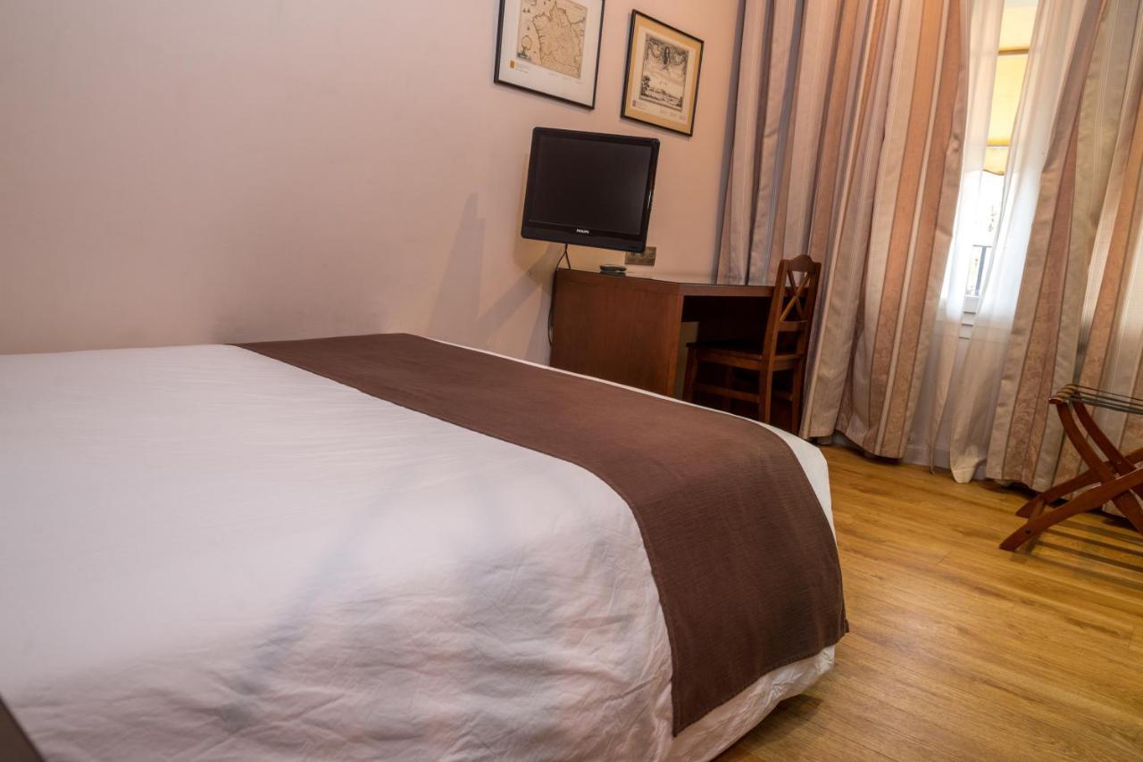 Ramon Berenguer IV Hotel Lerida Buitenkant foto