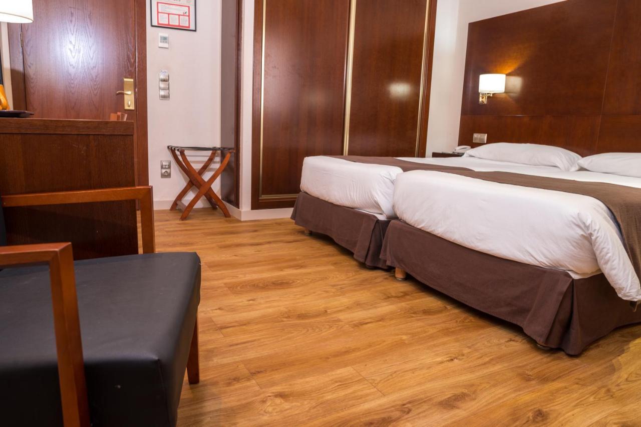 Ramon Berenguer IV Hotel Lerida Buitenkant foto